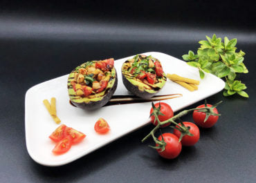 Avocado Ripieno con Ceci e Pomodorini